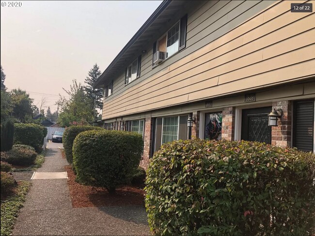 Building Photo - 7867 SE Johnson Creek Blvd