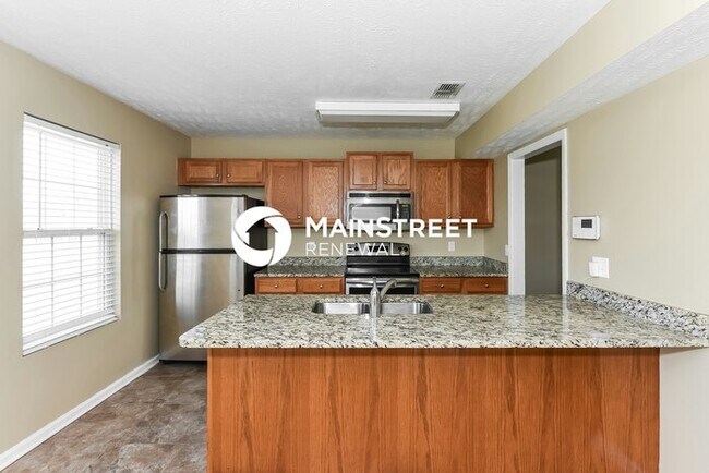 Building Photo - 5 Bedroom Pet-Friendly Home in Murfreesboro, TN with Main Street Renewal