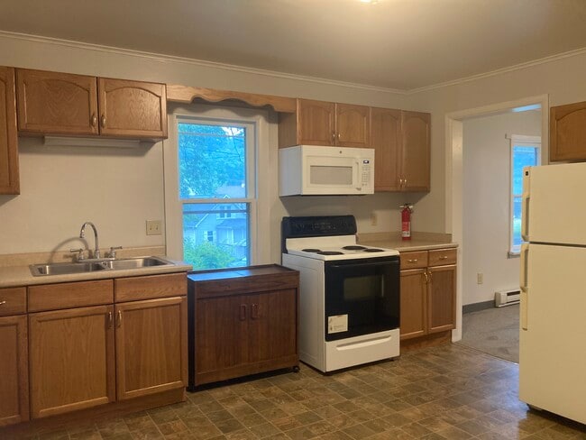 Building Photo - 6028 Penn St