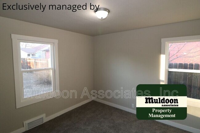 Building Photo - 2829 2nd Ave