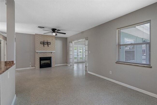 Building Photo - Waterfront home - Palm Harbor