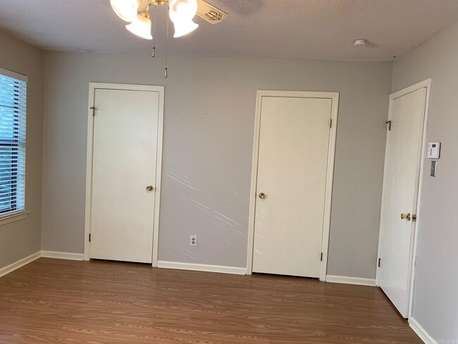 Building Photo - 2314 Peach Tree Dr