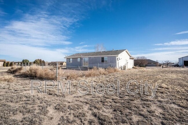 Building Photo - 265 N Paramount Ln