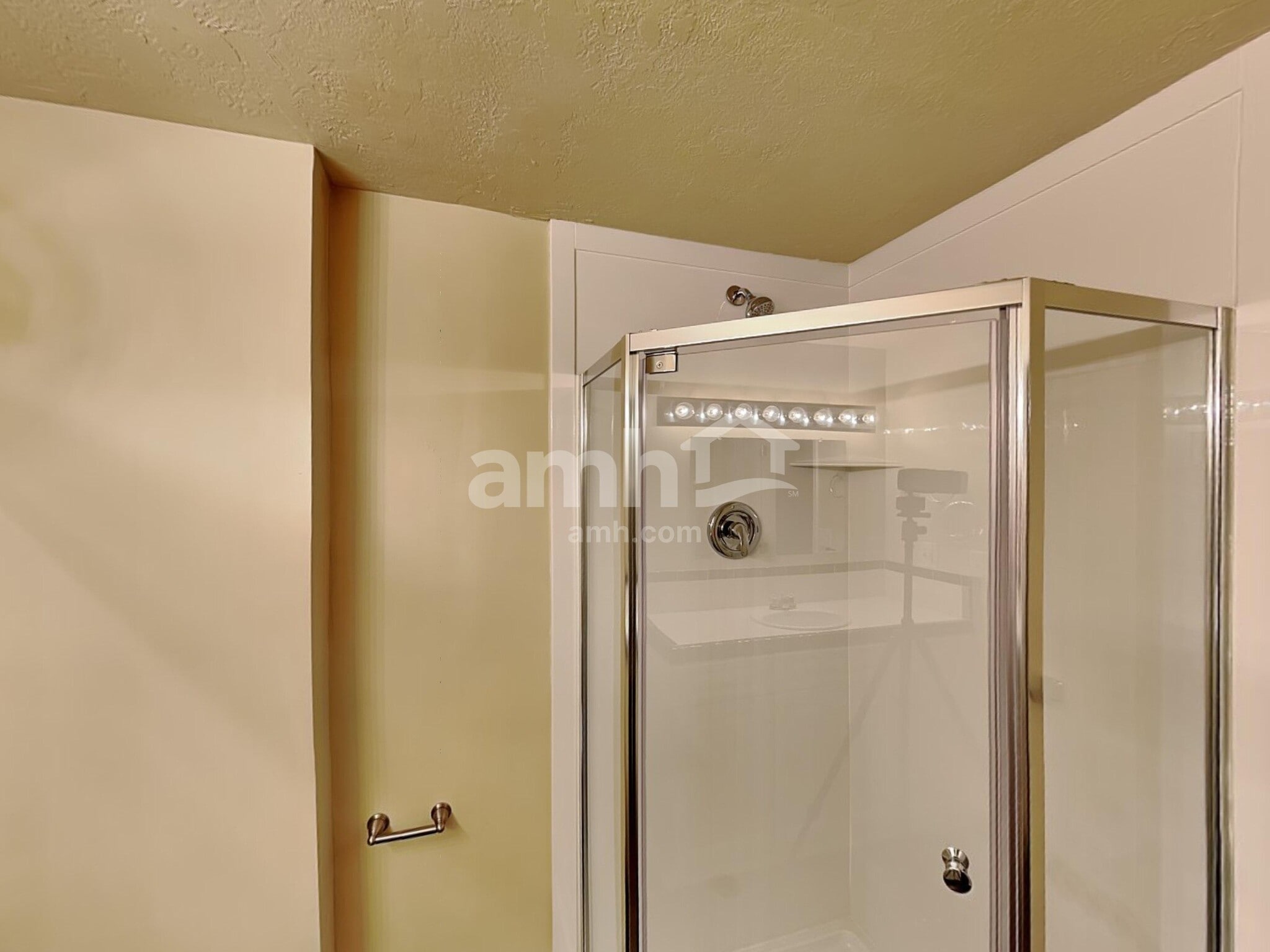 Building Photo - 143 N 700 W