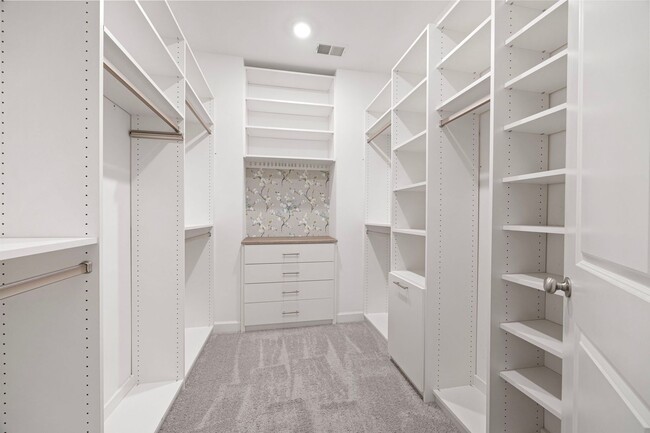 Building Photo - Stunning & Spacious Downtown Kennesaw Townhome 3 Bed 3.5 Bath w/2 Car Garage!