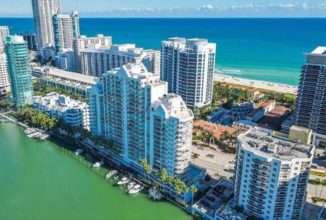 Building Photo - 5900 Collins Ave
