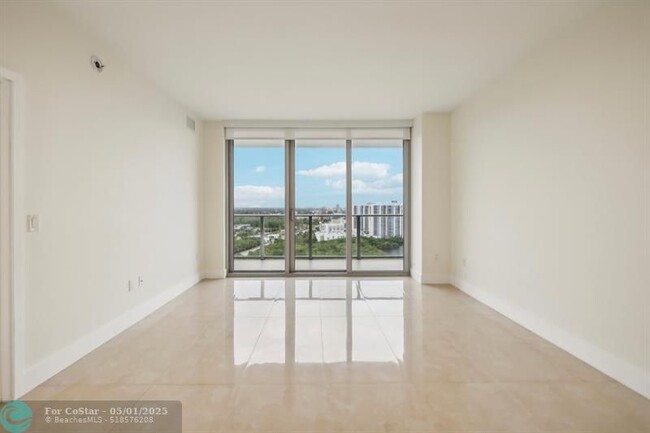 Building Photo - 16385 Biscayne Blvd