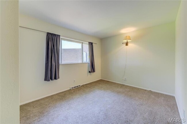 Building Photo - 1219 Blairshire Dr
