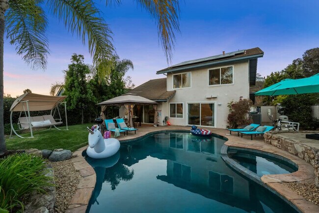 Building Photo - 9737 Benavente Pl