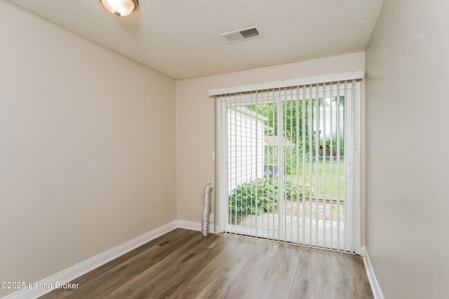 Building Photo - 10901 Altsheler Pl