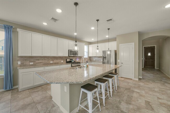 Building Photo - 9651 Thimbleweed Dr