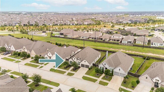 Building Photo - 30218 Indigo Falls Dr