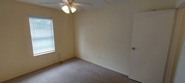 Building Photo - 8710 Ilona Ln