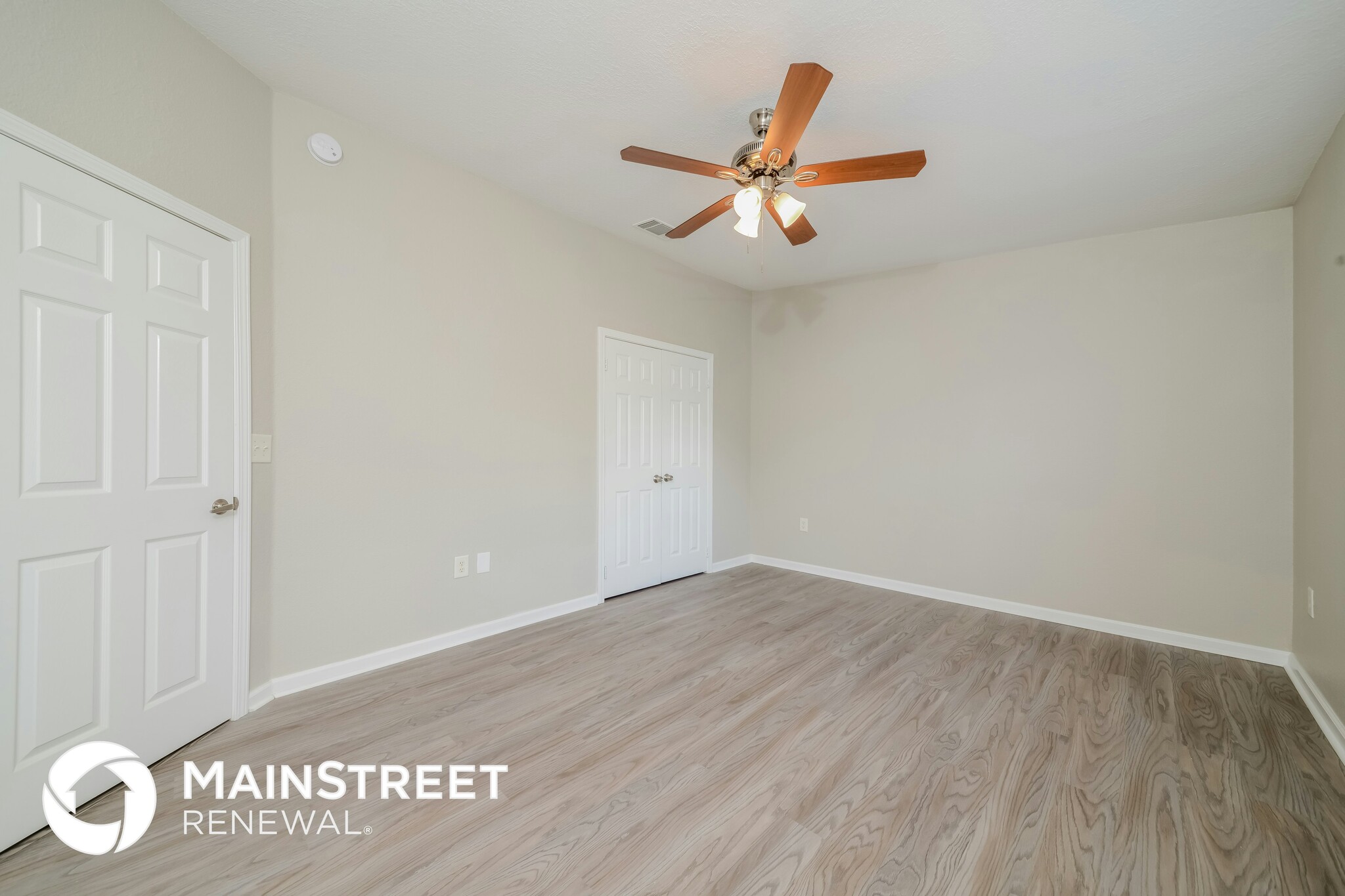Building Photo - 2516 Jeannin Dr