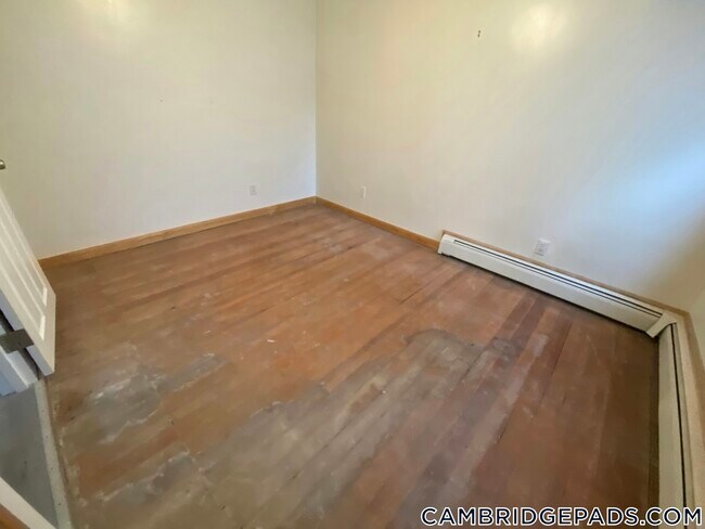 Building Photo - 161 Otis St