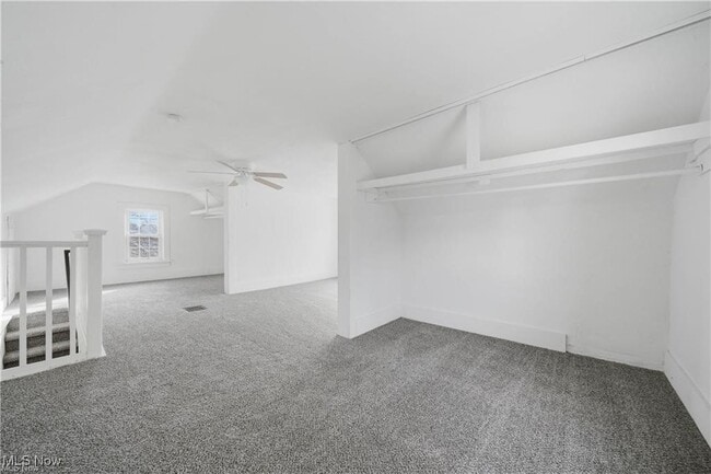 Building Photo - 437 Erie St