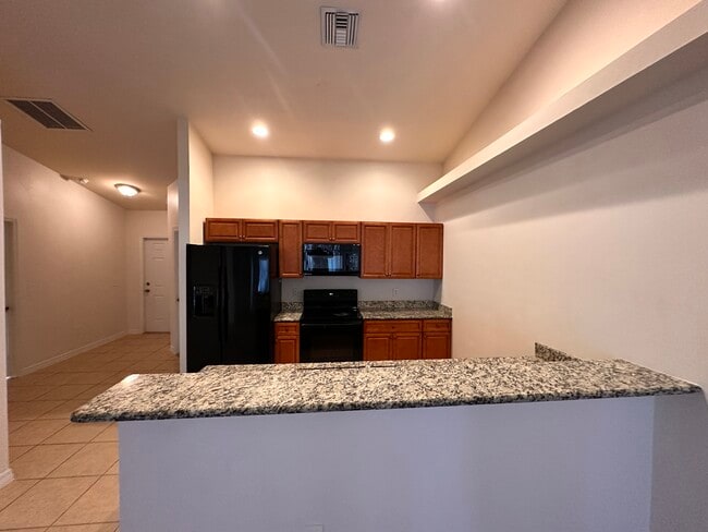 Building Photo - 1043 SE 11th Terrace