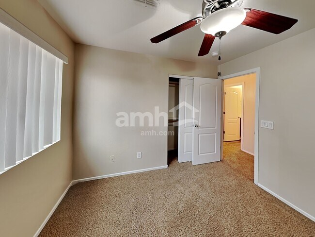 Building Photo - 11337 W Lincoln St