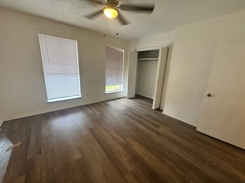 Building Photo - 10821 Roger Dr