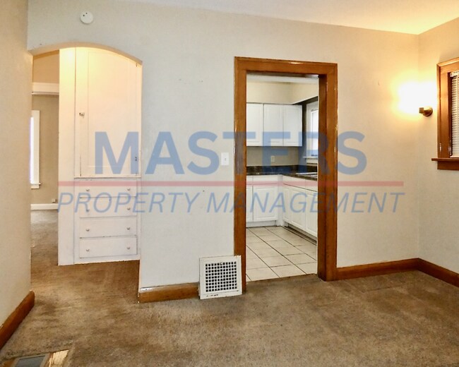 Building Photo - 1133 Parkside Blvd