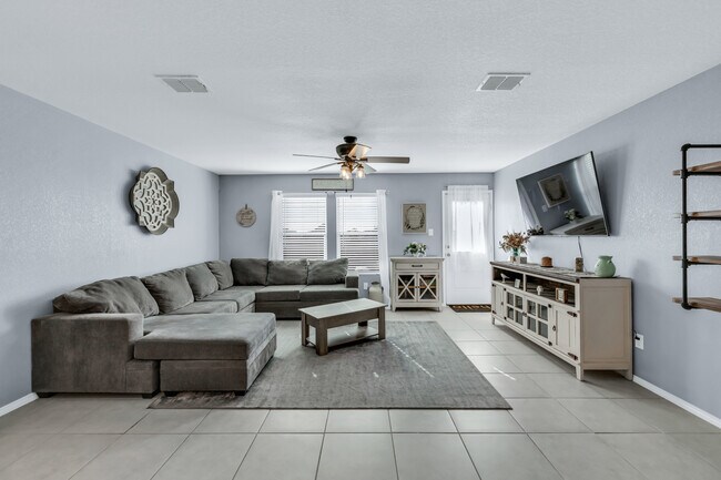 Building Photo - 2625 Turtle Dove Dr