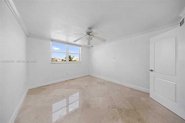 Building Photo - 720 Collins Ave