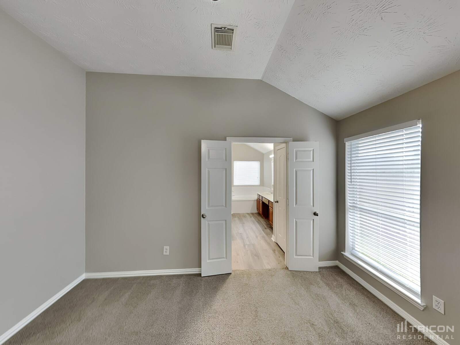 Building Photo - 24022 Holleygate Ct