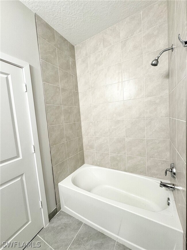 Building Photo - 5570 Cassidy Ln