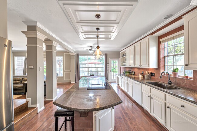 Building Photo - 23002 Cherrington Ct