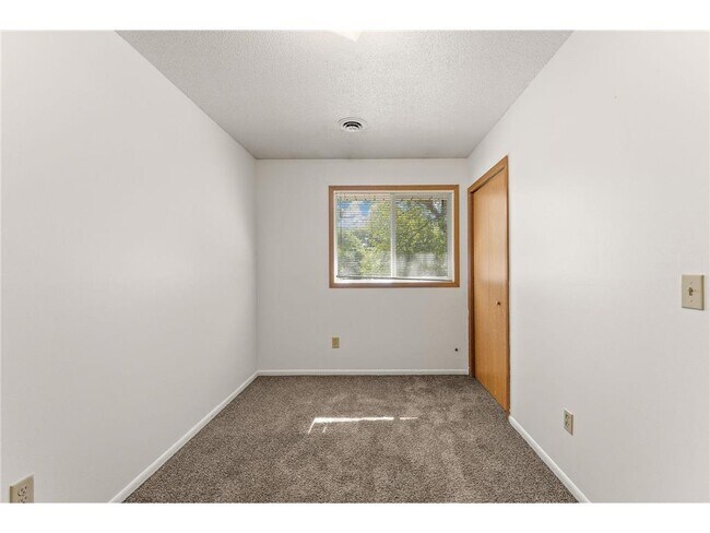 Building Photo - 949 Wescott Trail