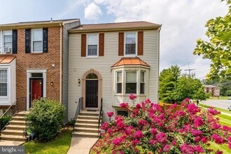 Building Photo - 46 Running Brooke Dr