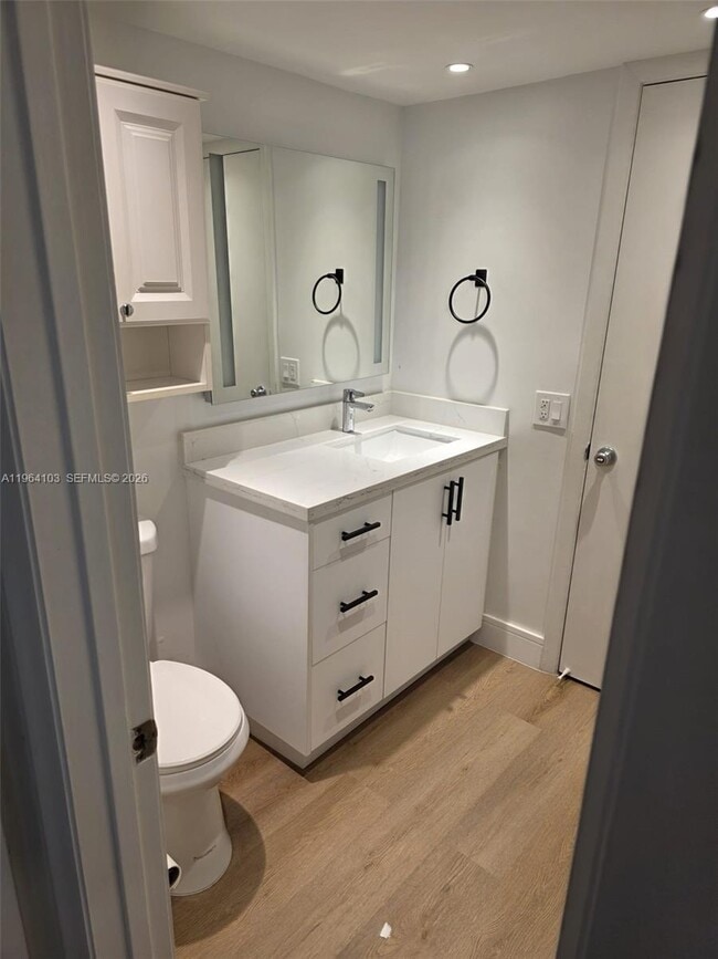 Building Photo - 10951 Cypress Rd