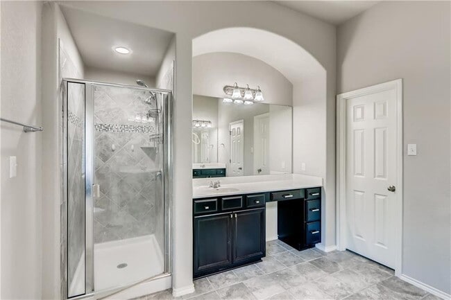 Building Photo - 625 Peregrine Way