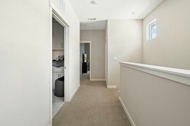 Building Photo - 123 Rodbell Ln