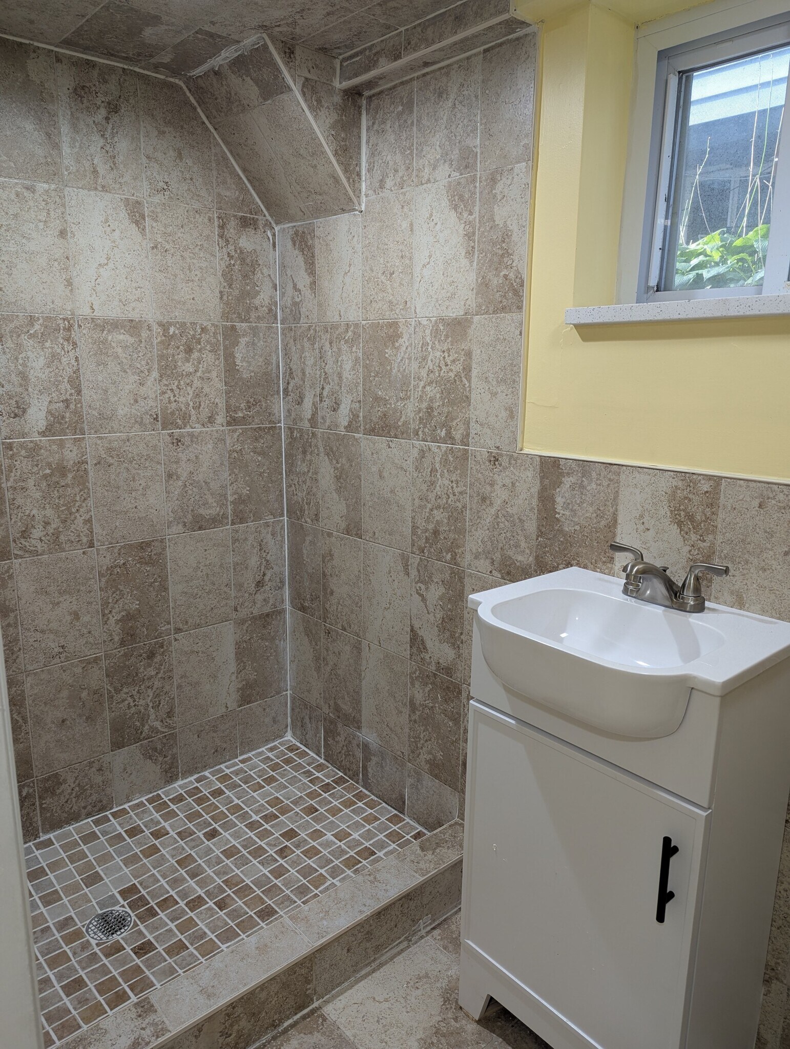 Building Photo - 174 Wright St