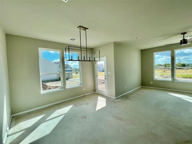 Building Photo - 5327 Bruno St