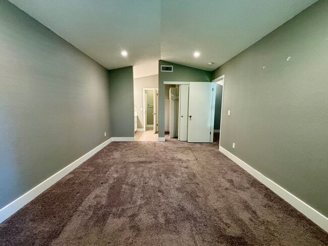 Building Photo - 7592 Deltawind Dr