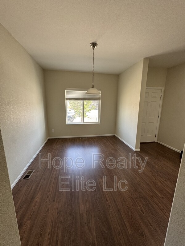 Building Photo - 6672 Kearsarge Dr