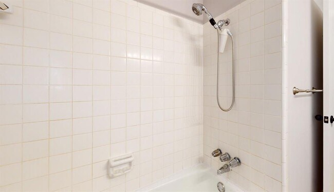 Building Photo - 11807 Monticeto Ln