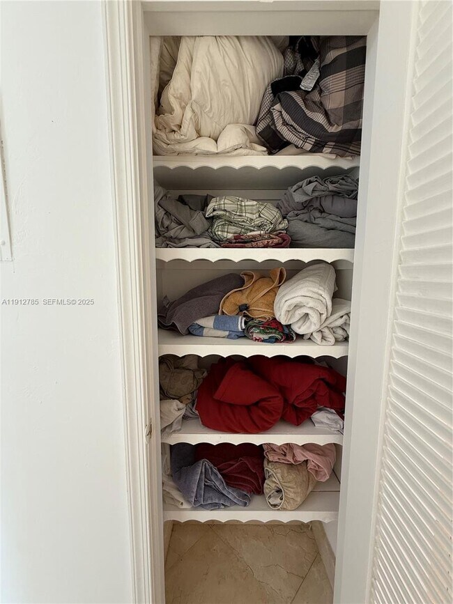 Building Photo - 300 NW 42nd St