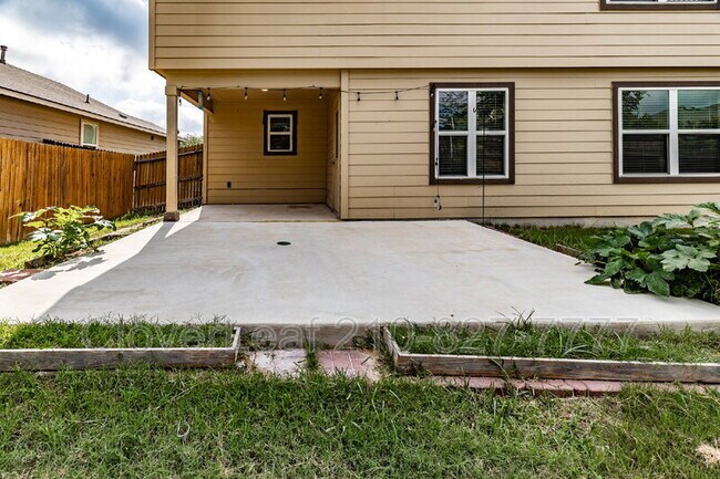 Building Photo - 6415 Kendall Cv