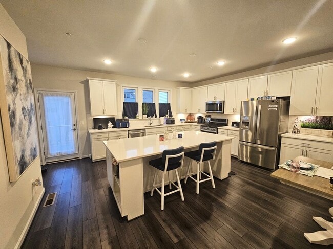 Building Photo - 3213 Merganser Dr
