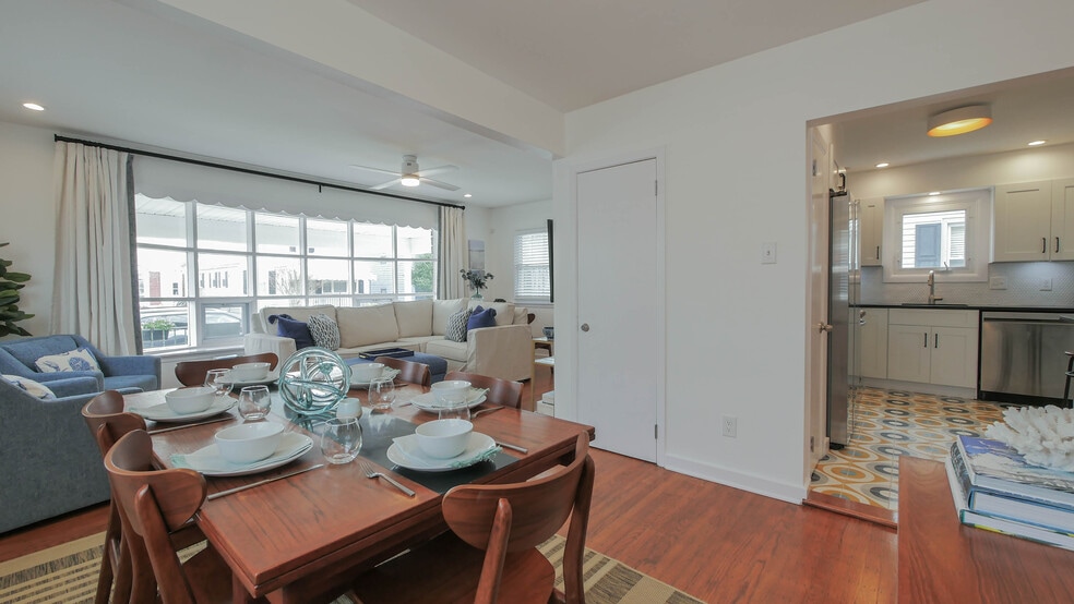 Building Photo - 12 N Delavan Ave