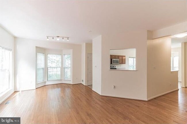 Building Photo - 5520 Jowett Ct