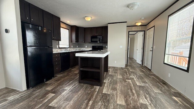 Building Photo - 16023 Villaire Ave