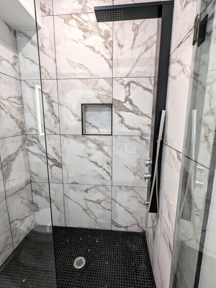 Building Photo - 1503 N Stillman St