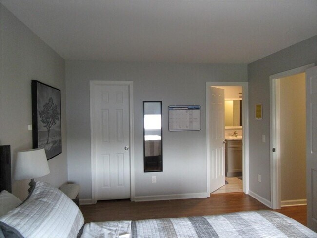 Building Photo - 524 Eastbrooke Ln