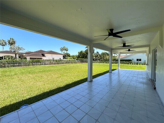 Building Photo - 6611 SW 99th Ave