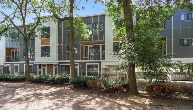 Building Photo - 1 Cedar St