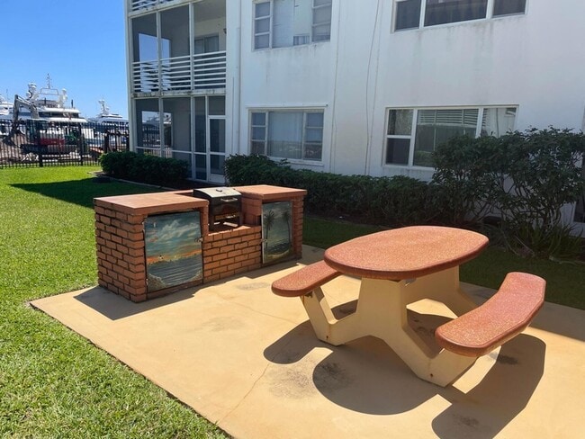 Building Photo - 4500 N Flagler Dr
